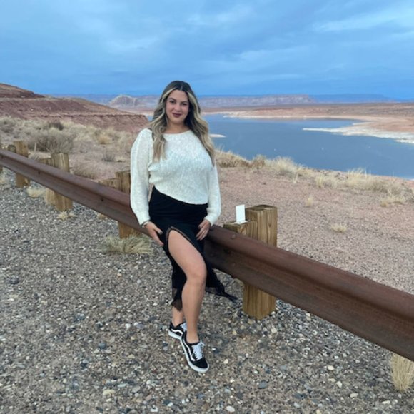 Meet your Posher, Suzie - Picture 1 of 1